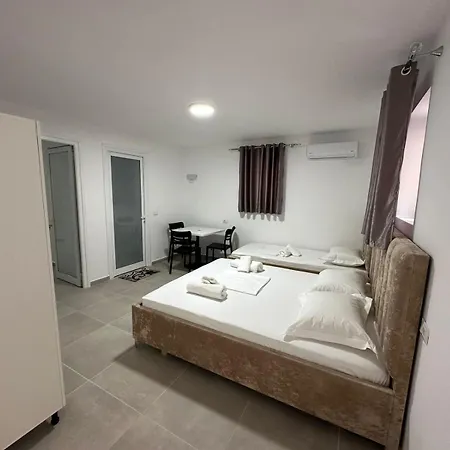 Sidi Guest house Ksamil